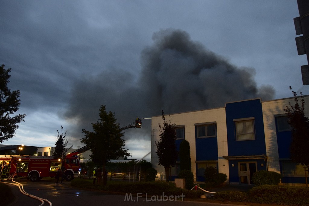 Grossbrand Halle Troisdorf Kriegsdorf Junkersring P382.JPG - Miklos Laubert
